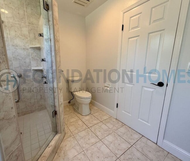 Building Photo - 742 McClay Rd