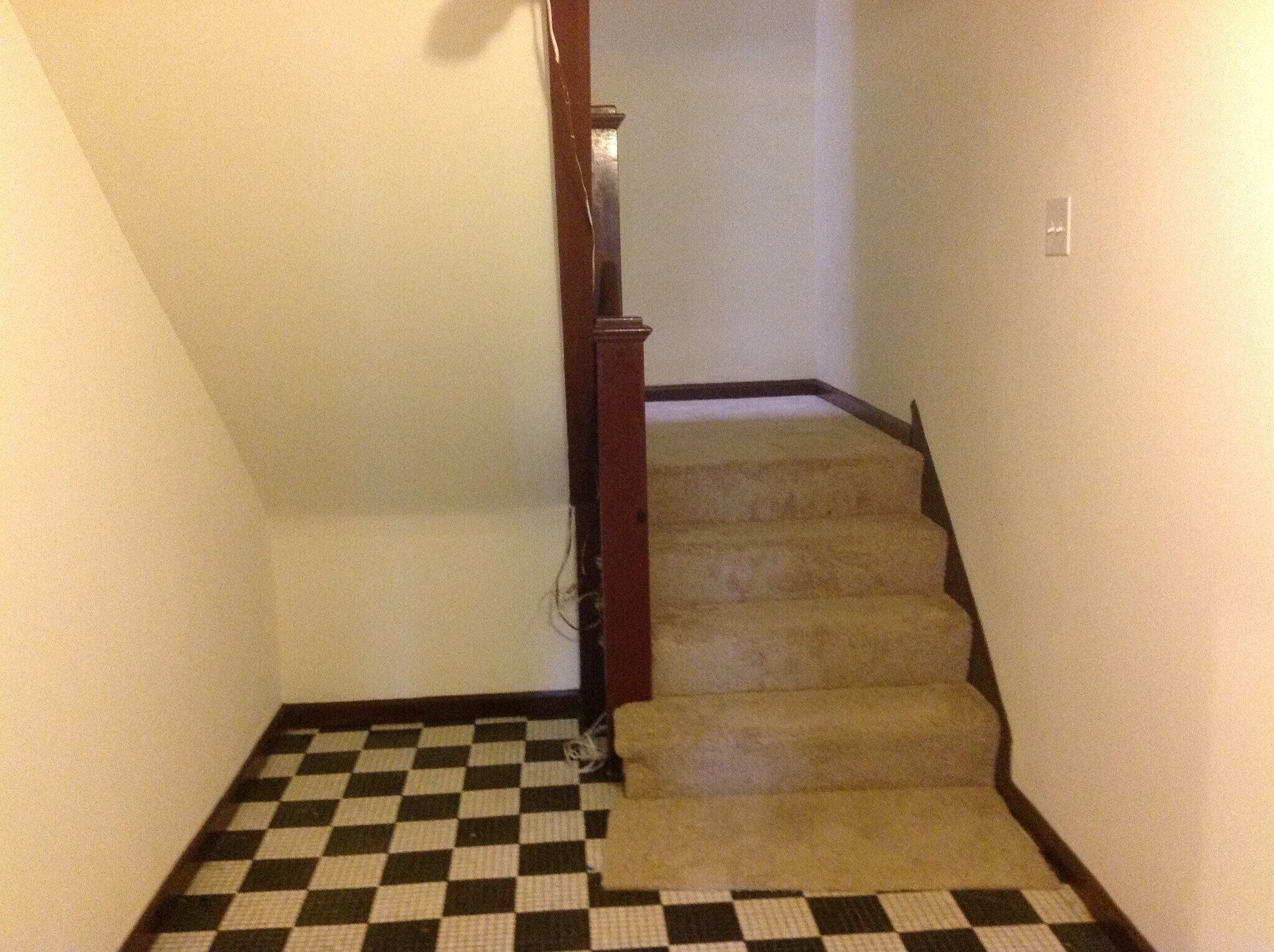 Building Photo - 2338 N Avers Ave