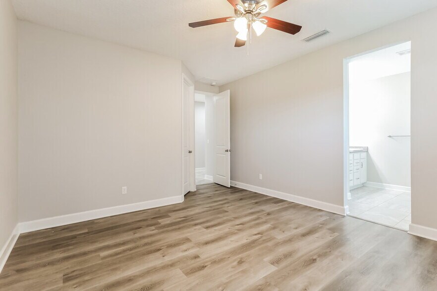 Building Photo - 1030 Wetland Ridge Cir