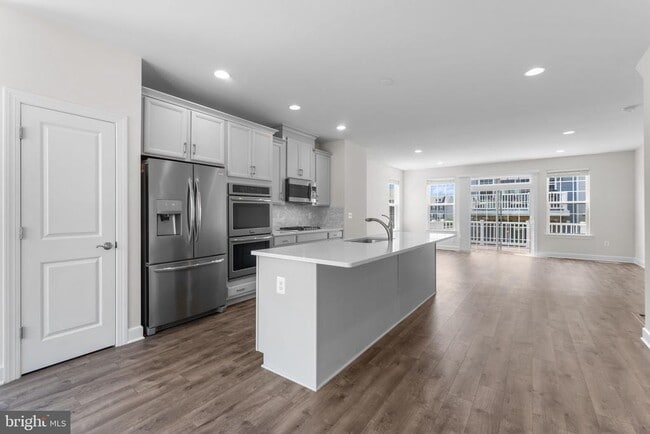 Building Photo - 6094 Camerons Ferry Dr