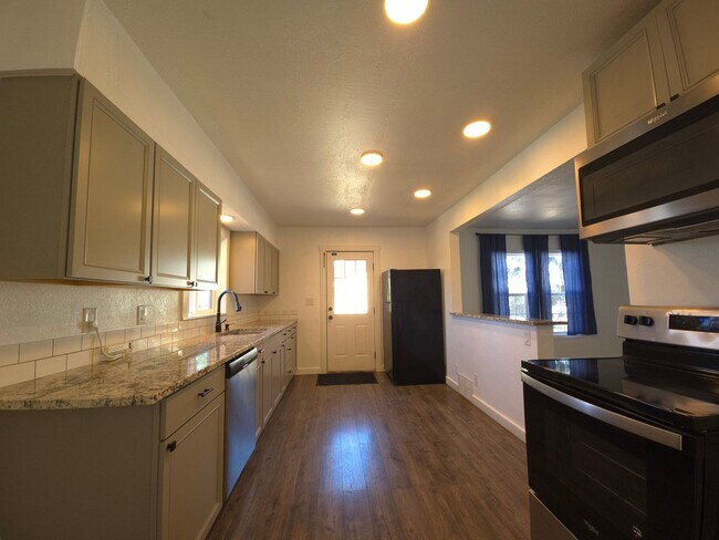 Building Photo - Old house charm with modern upgrades