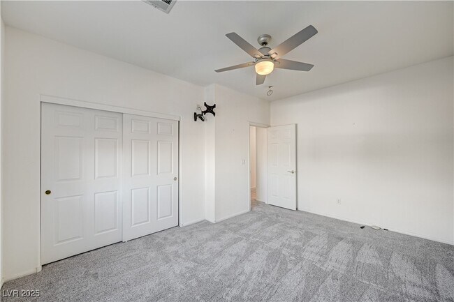 Building Photo - 57 Voltaire Ave