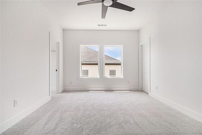 Building Photo - 7043 Foundry Dr