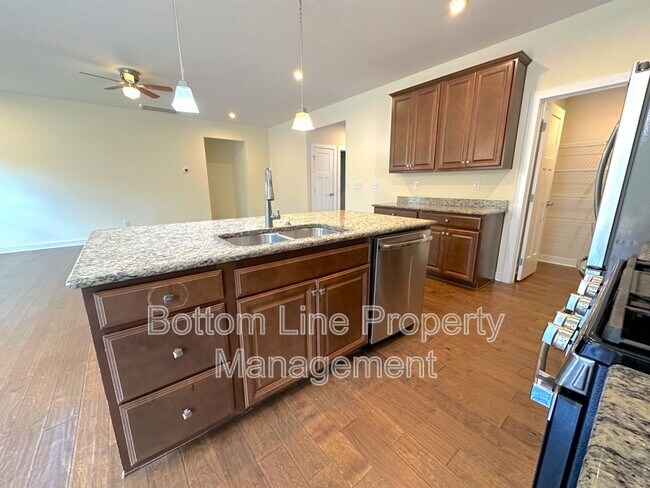 Building Photo - 5087 Crabapple Ln