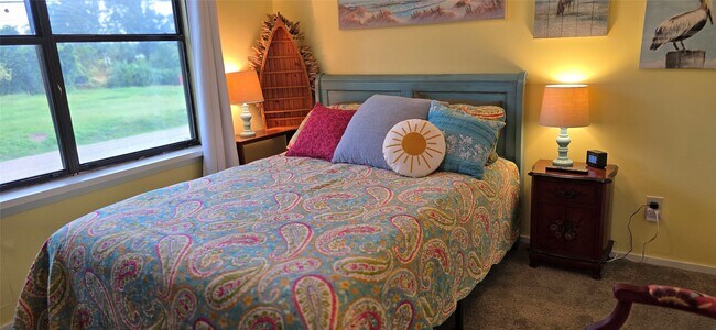 Building Photo - 17018 Water Oak Dr