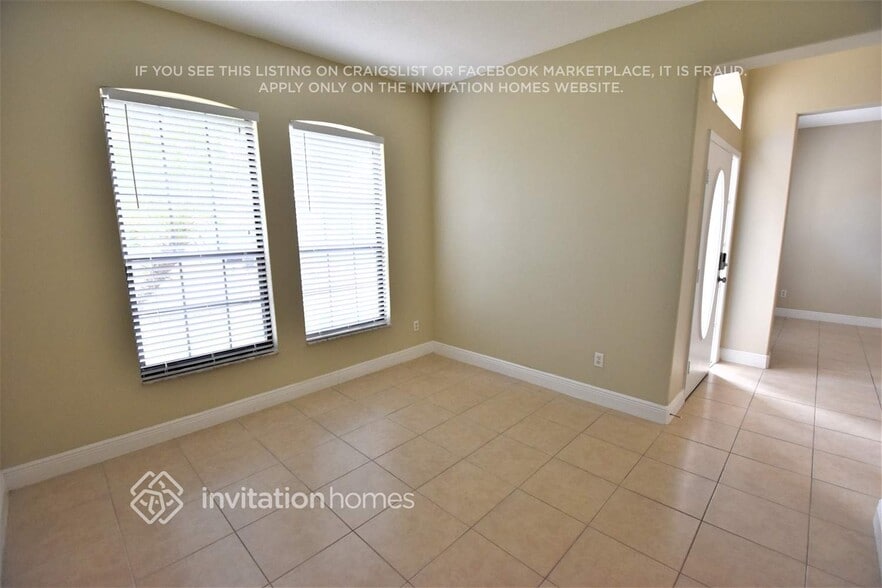 Building Photo - 900 Oak Chase Dr