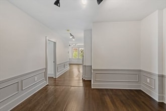 Building Photo - 9 Dana St