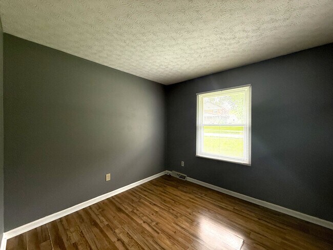 Building Photo - 506 Savannah Ave