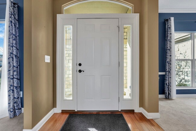 Building Photo - 8006 Caraway Ave