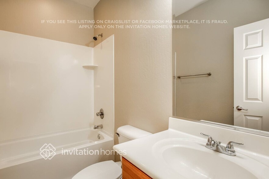 Building Photo - 7133 N 73rd Dr