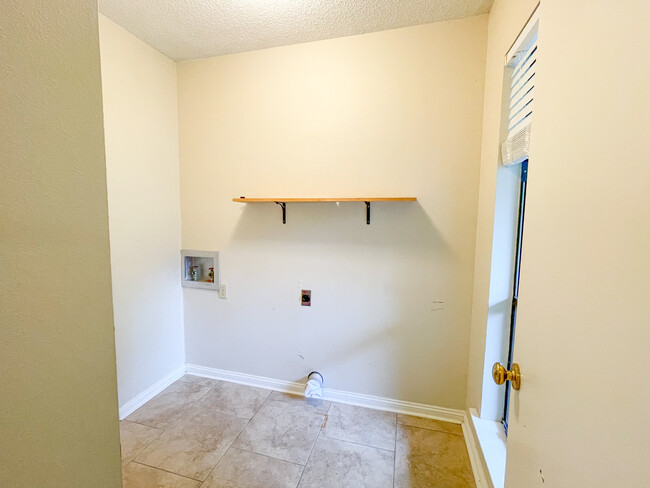 Laundry room with closet and w/d hook ups - 178 Walnut St