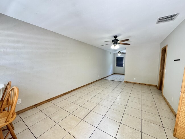 Building Photo - 8341 Sunset Dr