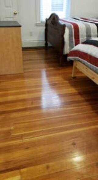 Building Photo - 29 Brackett St