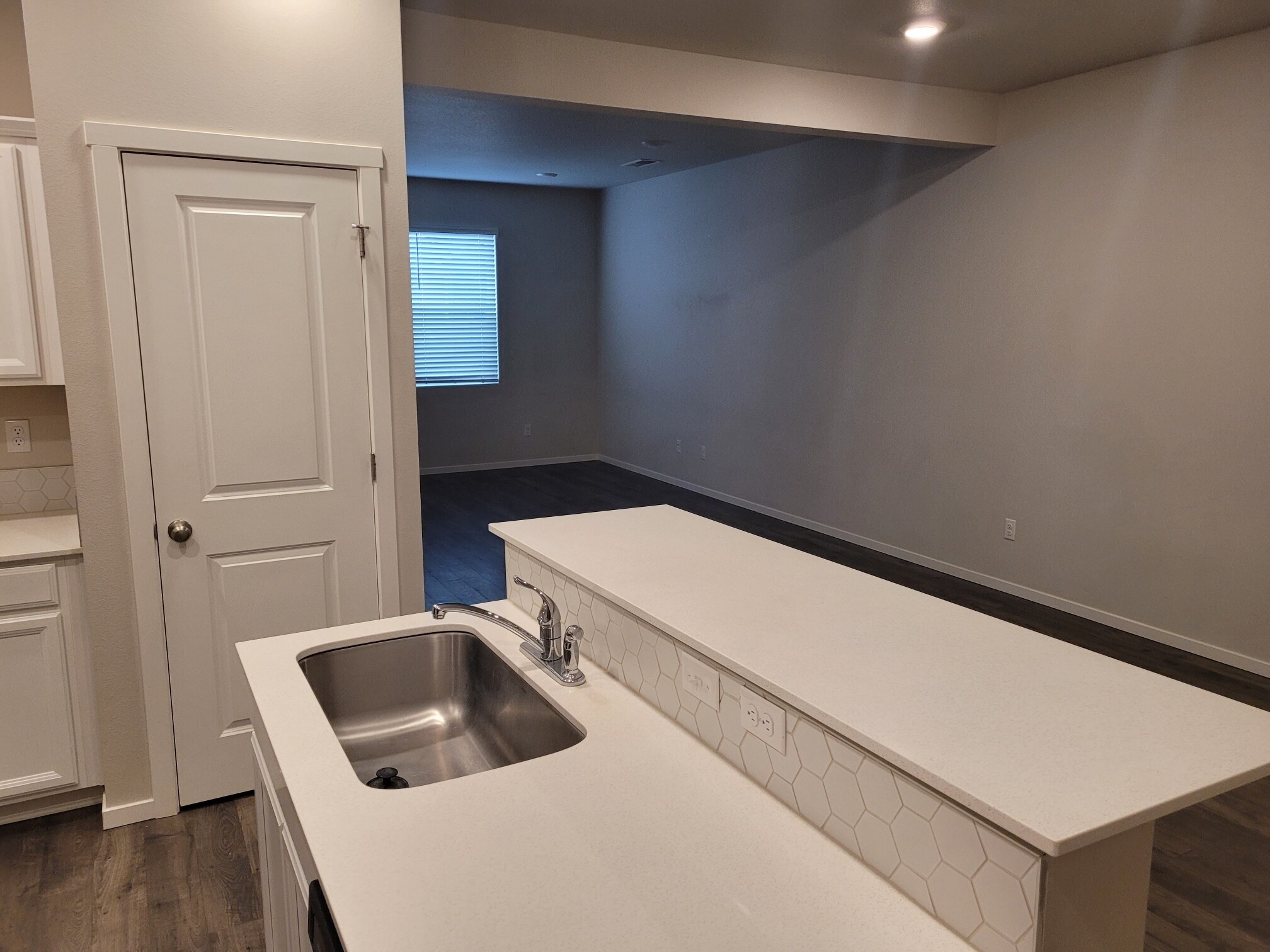 Building Photo - 1274 NW Upas Pl