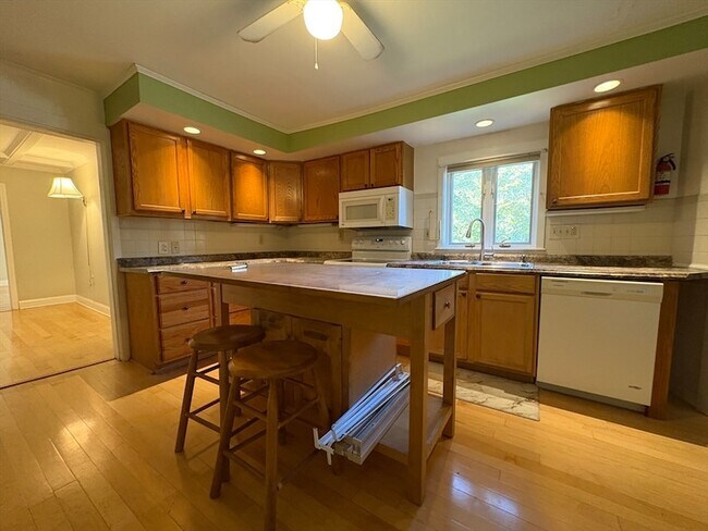 Building Photo - 11 Franklin St