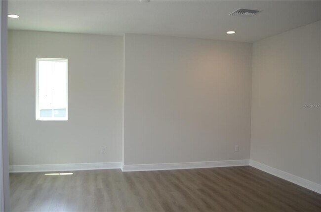 Building Photo - 35335 Big Hawk Dr