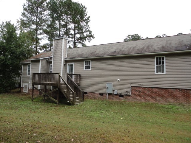 Building Photo - 205 Wood Green Dr