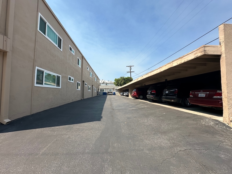 Building Photo - 4350 Troost Ave