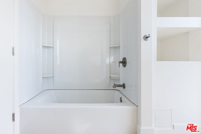 Building Photo - 8561 Belmont St