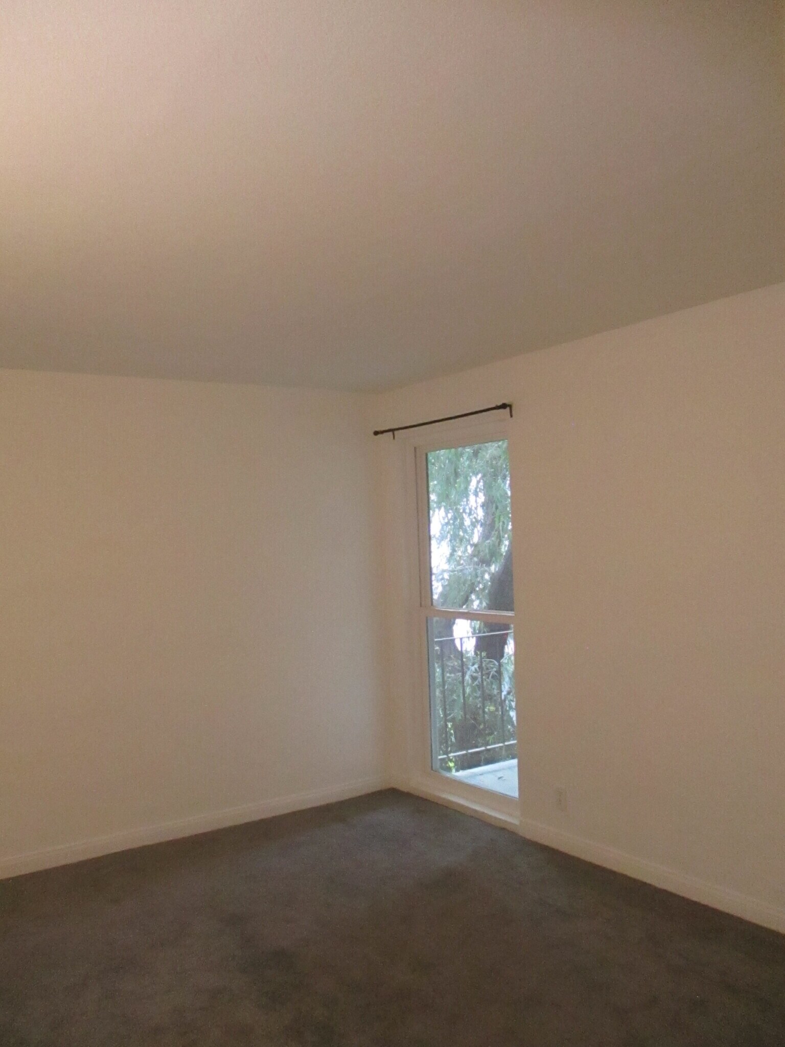 Building Photo - 15344 Weddington St