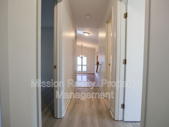 Building Photo - 1037 Mansfield Crossing Rd