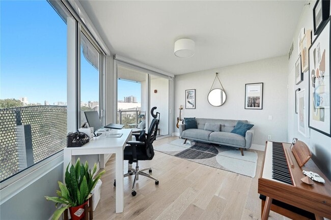 Building Photo - 2155 Washington Ct