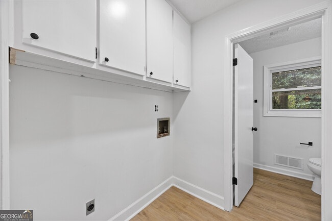 Building Photo - 1517 Colony East Cir