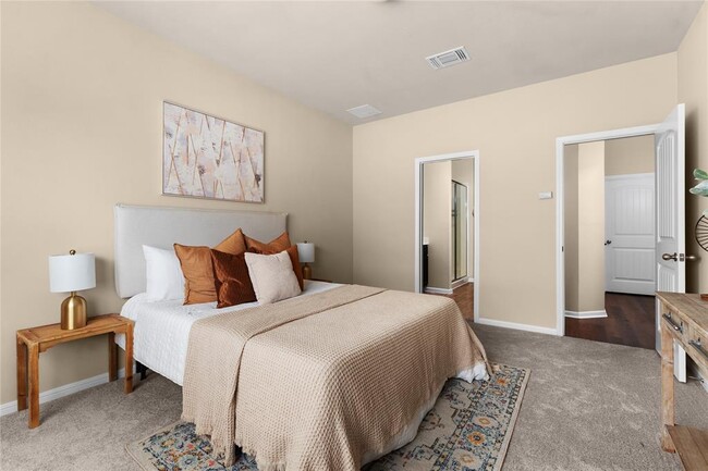 Building Photo - 3301 Ortman Dr