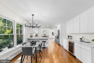 Building Photo - 6353 Crosswoods Dr