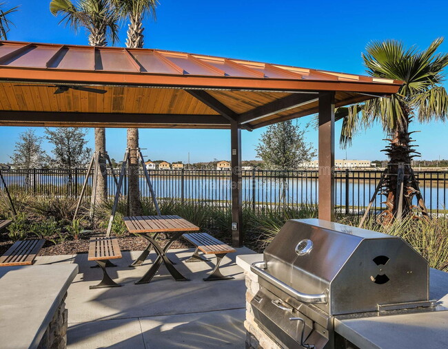 Building Photo - 2931 Windmill Dr