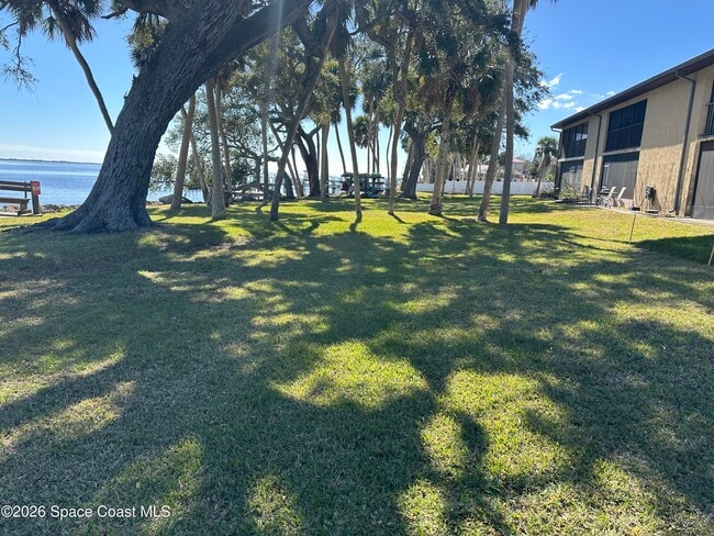 Building Photo - 100 Canebreakers Dr