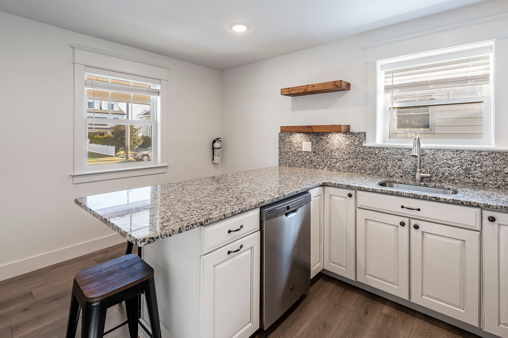 Kitchen - 205 10th Ave