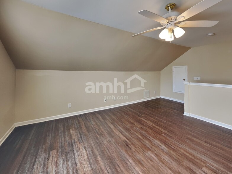 Building Photo - 1442 Saddle Brk