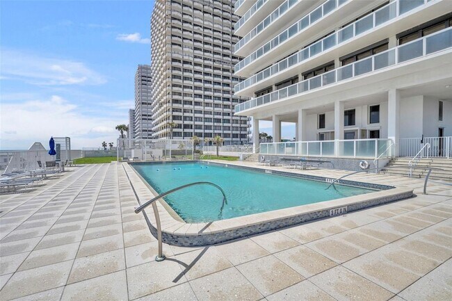 Building Photo - 3000 N Atlantic Ave