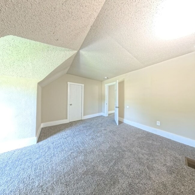 Building Photo - Newly remodeled 3 bedroom 1 bathroom home-...