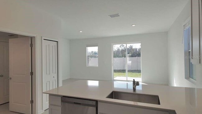 Building Photo - 2746 Skyline Lp