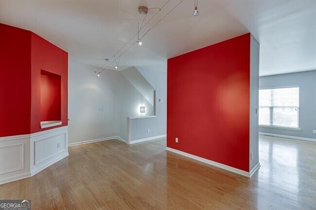 Building Photo - 805 Tulip Poplar Way