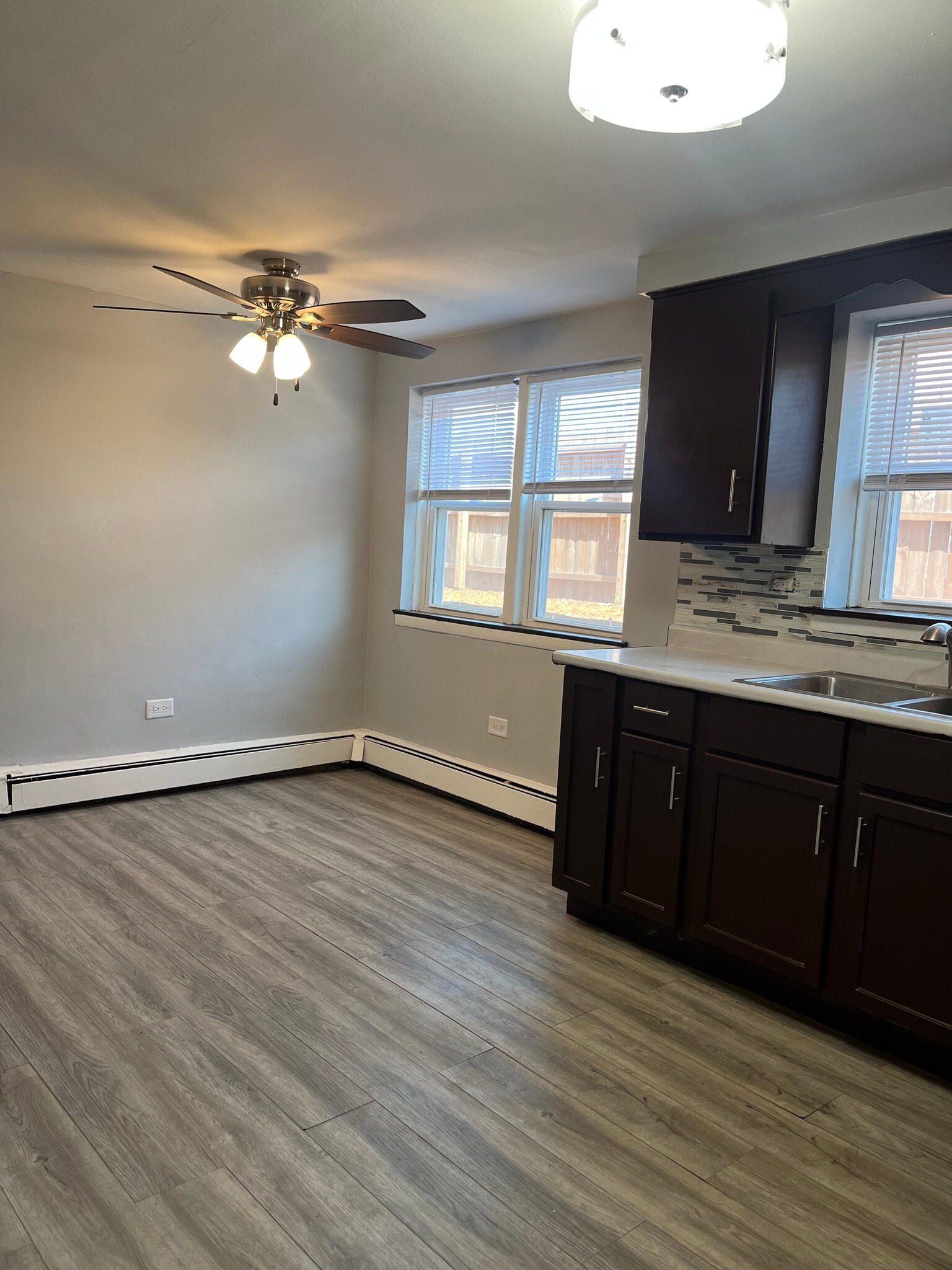 Building Photo - 3601 W 79th St