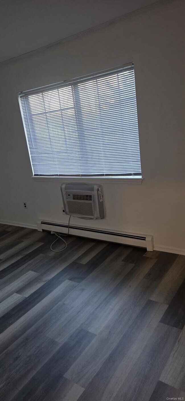 Building Photo - 29 Brittany Dr