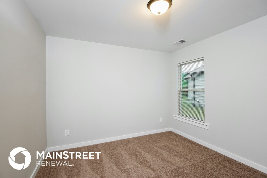 Building Photo - 875 Maple Trce