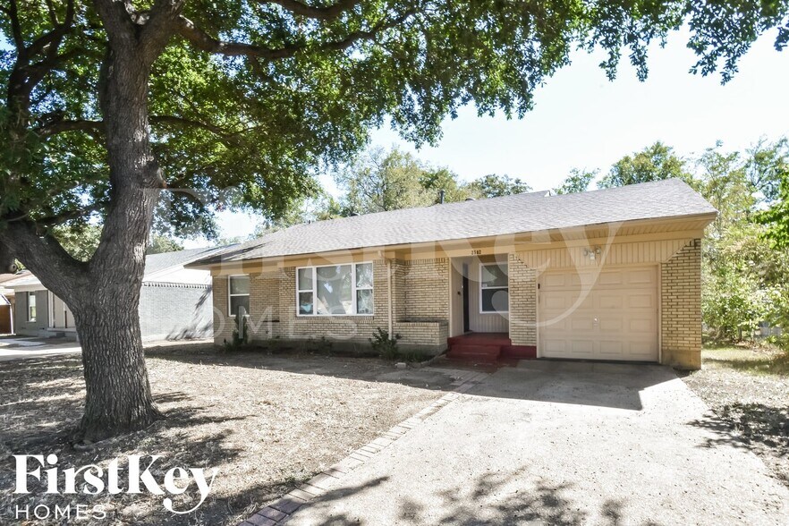 Building Photo - 2502 Costa Mesa Dr