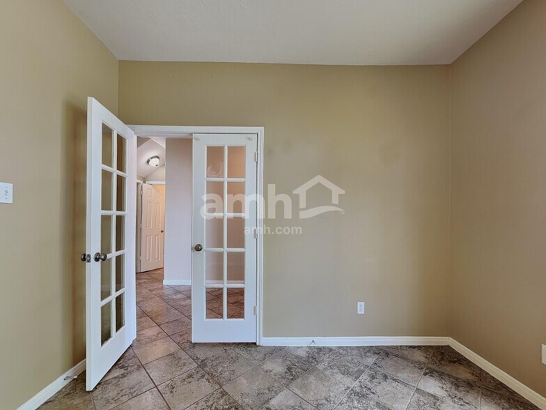 Building Photo - 16954 Langham Heights Ln