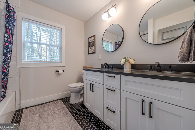 Building Photo - 1953 Beecher Rd SW