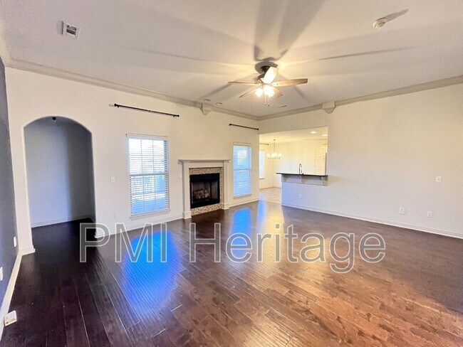 Building Photo - 206 Peyton St