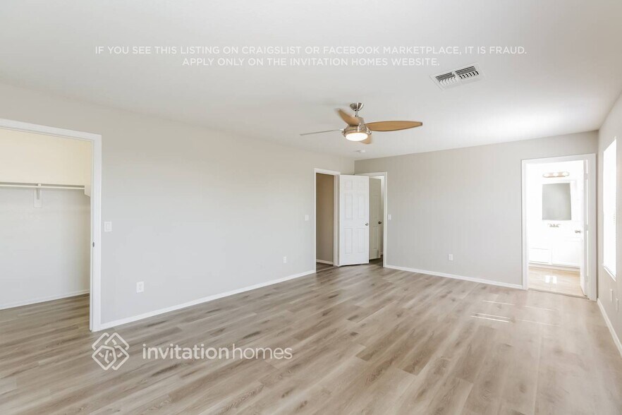 Building Photo - 1429 S Crossbow Ct