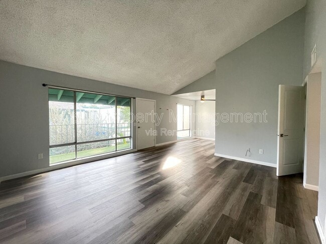 Building Photo - 1817 E Grand Ave