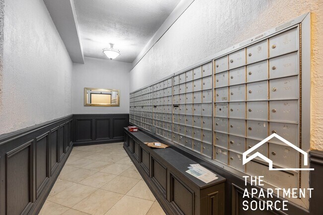 Building Photo - 4180 N Marine Dr