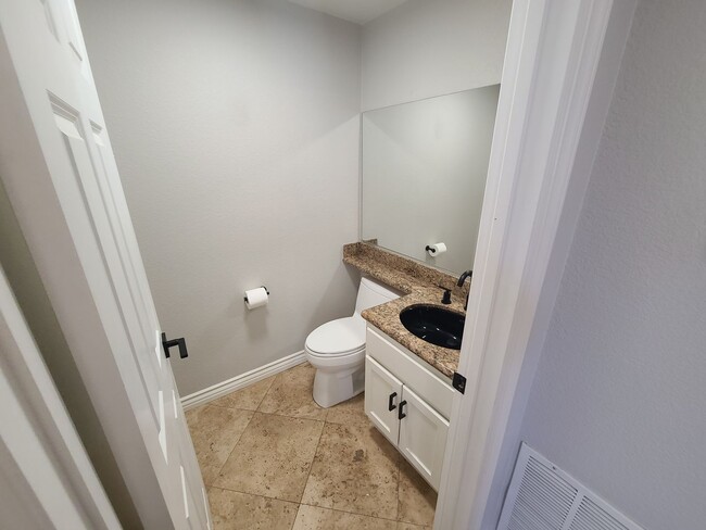 Building Photo - Great golf course views