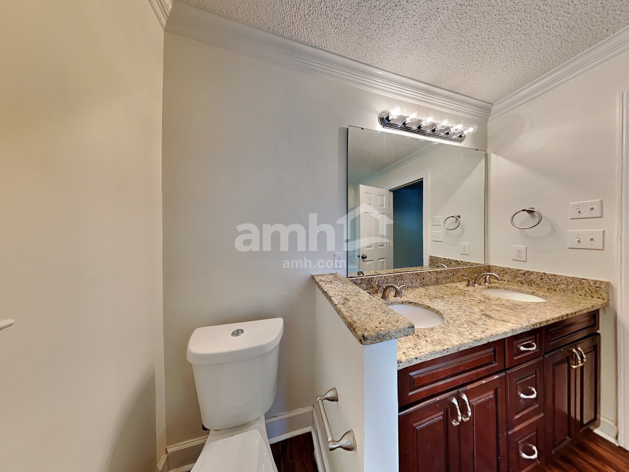 Building Photo - 4804 Forest Highland Dr