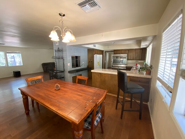 Building Photo - 293 Forest Trail